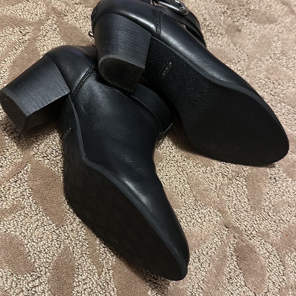 **Vionic Booties** - image 5